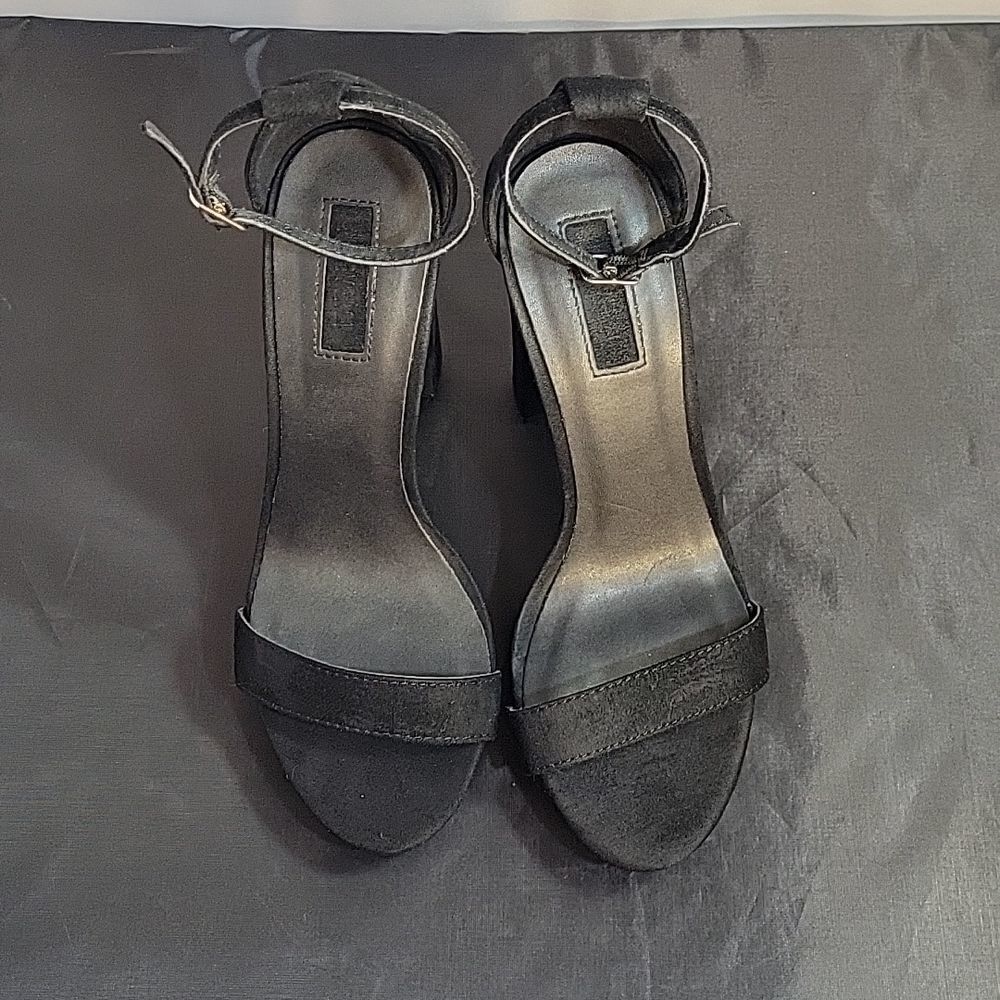 Forever 21 Ankle Strap Block Heel Open Toe Women"… - image 4